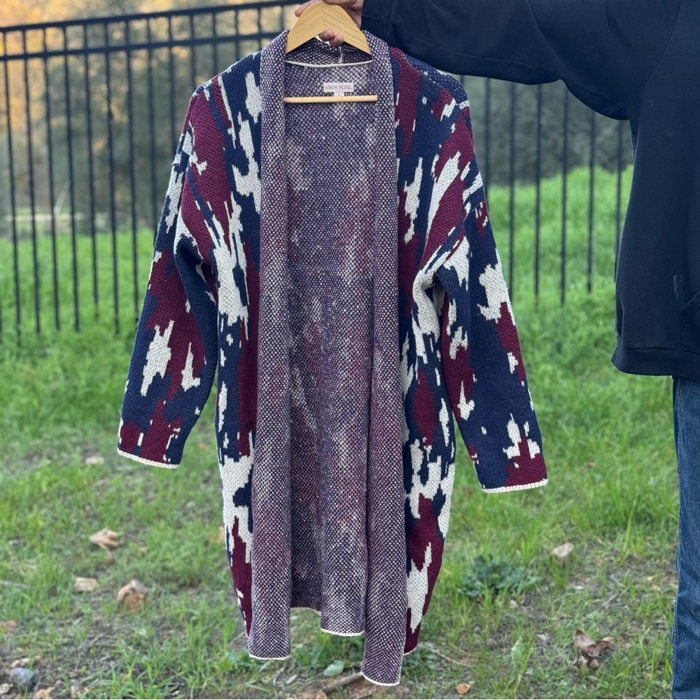 Knox Rose Navy Burgundy & White Cardigan Sweater Medium